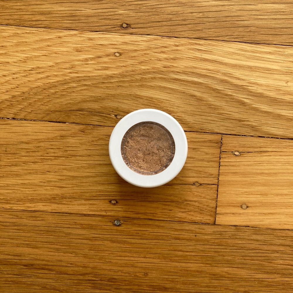 *SOLD* Colourpop Super Shock Eyeshadow in Fluffy